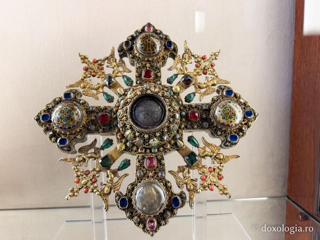Muzeul Catedralei Echmiadzin din Armenia – vistieria de spiritualitate a Bisericii Armene