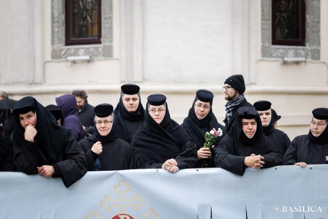 Pelerini la sărbătoarea Sfântului Dimitrie cel Nou