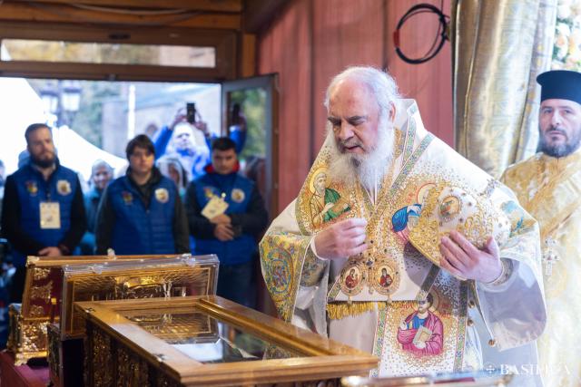 Pelerini la sărbătoarea Sfântului Dimitrie cel Nou