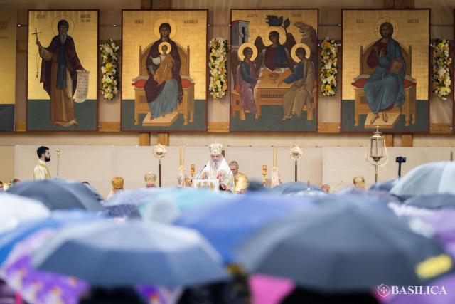 Pelerini la sărbătoarea Sfântului Dimitrie cel Nou
