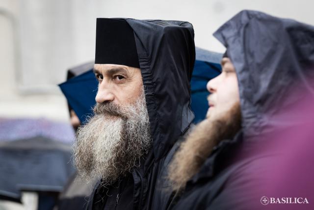 Pelerini la sărbătoarea Sfântului Dimitrie cel Nou