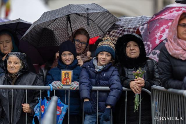 Pelerini la sărbătoarea Sfântului Dimitrie cel Nou