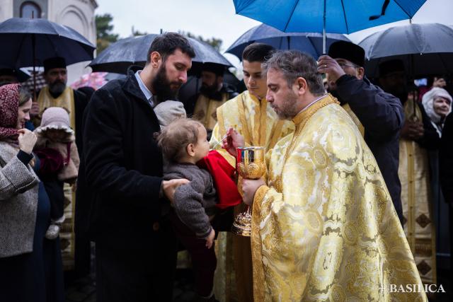 Pelerini la sărbătoarea Sfântului Dimitrie cel Nou