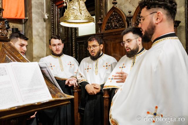PS Nichifor a slujit Sfânta Liturghie la Catedrala Mitropolitană în a treia zi de pelerinaj