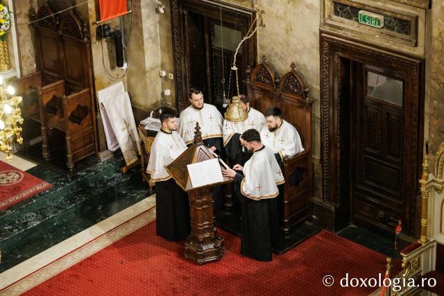 PS Nichifor a slujit Sfânta Liturghie la Catedrala Mitropolitană în a treia zi de pelerinaj