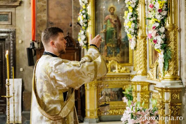 PS Nichifor a slujit Sfânta Liturghie la Catedrala Mitropolitană în a treia zi de pelerinaj