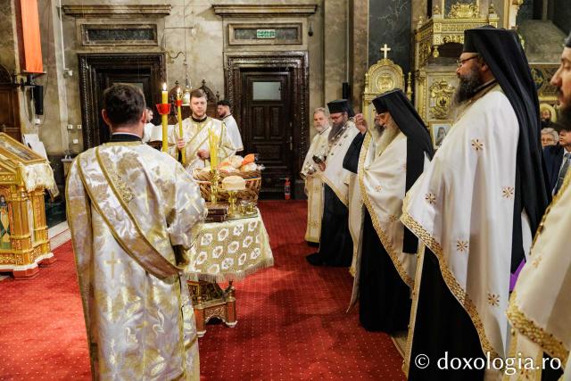 PS Nichifor a slujit Sfânta Liturghie la Catedrala Mitropolitană în a treia zi de pelerinaj