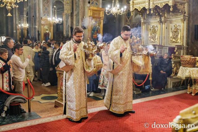 Priveghere în cinstea Sfântului Apostol Andrei la Catedrala Mitropolitană din Iași