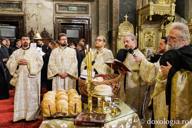 Priveghere în cinstea Sfântului Apostol Andrei la Catedrala Mitropolitană din Iași
