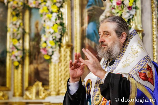 Slujba de priveghere în cinstea Cuvioasei Parascheva la Catedrala Mitropolitană din Iași