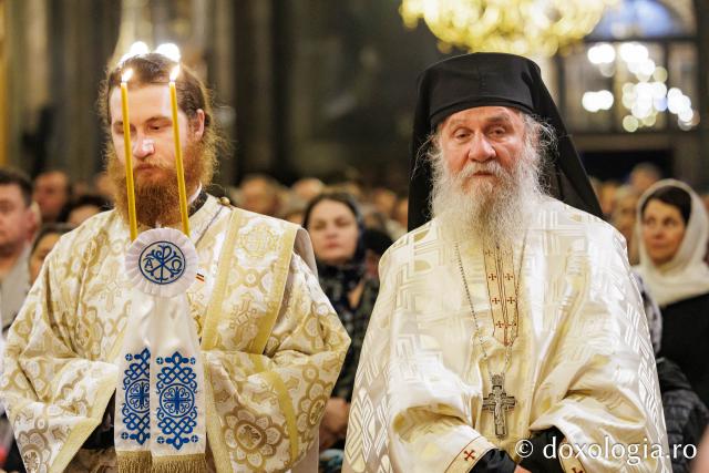Slujba de priveghere în cinstea Cuvioasei Parascheva la Catedrala Mitropolitană din Iași