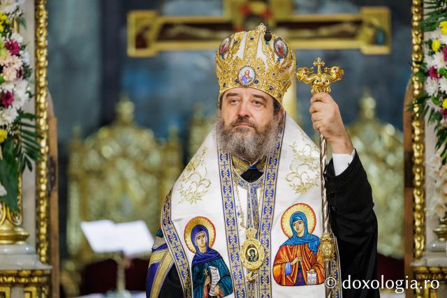 Slujba de priveghere în cinstea Cuvioasei Parascheva la Catedrala Mitropolitană din Iași