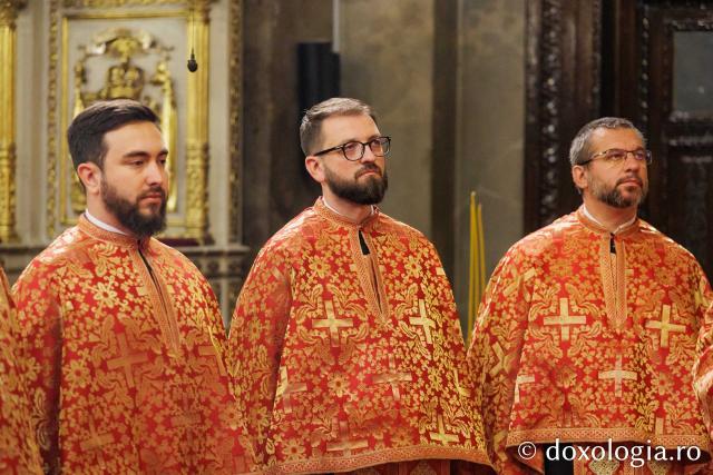 Priveghere în cinstea Sfântului Gheorghe la Catedrala Mitropolitană din Iași