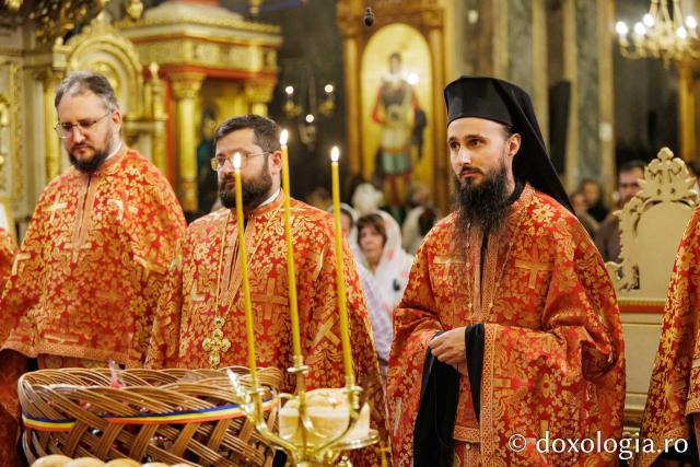 Priveghere în cinstea Sfântului Gheorghe la Catedrala Mitropolitană din Iași