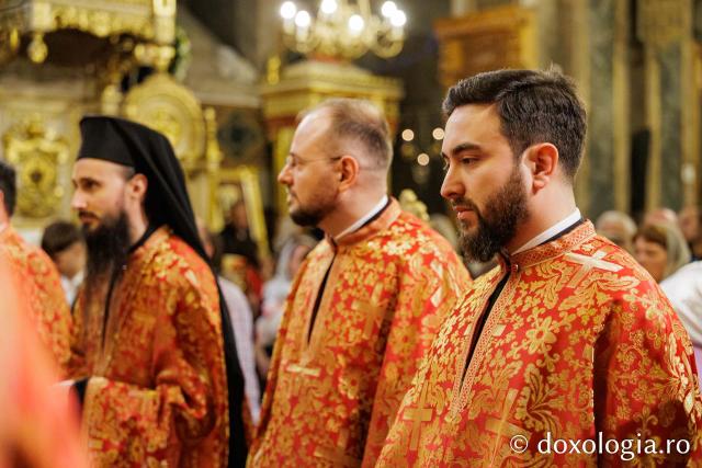 Priveghere în cinstea Sfântului Gheorghe la Catedrala Mitropolitană din Iași