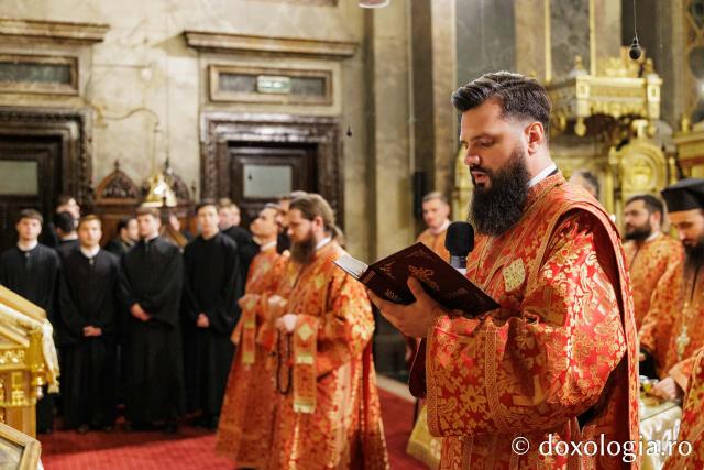 Priveghere în cinstea Sfântului Gheorghe la Catedrala Mitropolitană din Iași