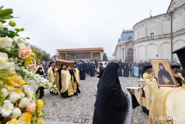 Procesiunea „Calea Sfinților” prin inima Capitalei