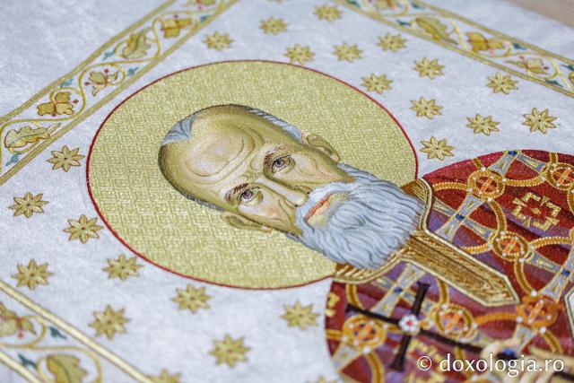Veșmânt brodat pentru Sfântul Preot Mucenic Constantin Sârbu