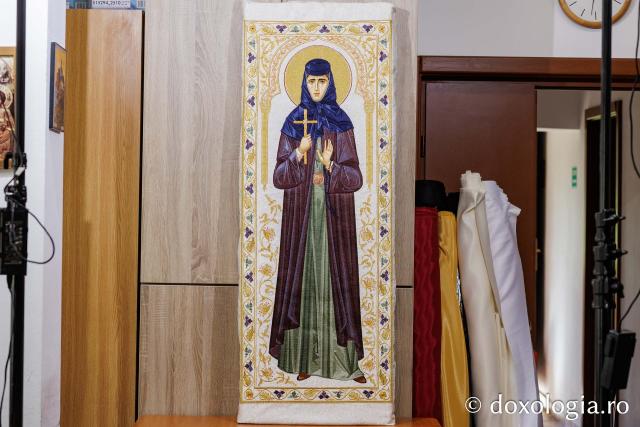 Veșmânt brodat pentru Sfânta Cuvioasă Muceniță Evloghia de la Samurcășești