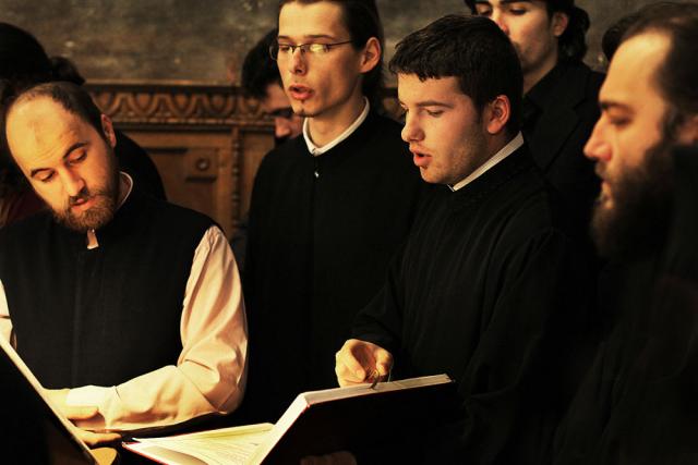 Sfânta Liturghie pentru angajaţii Centrului Cultural Misionar DOXOLOGIA, Iaşi