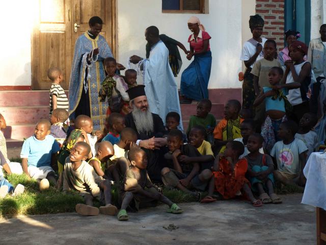 Mitropolitul Teofan al Moldovei și Bucovinei a vizitat misiunea creștin-ortodoxă din Tanzania