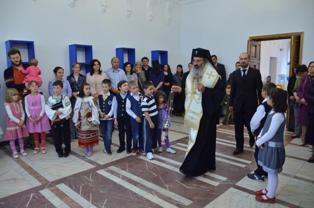 IPS Teofan a binecuvântat ieri şcoala "Varlaam Mitropolitul"