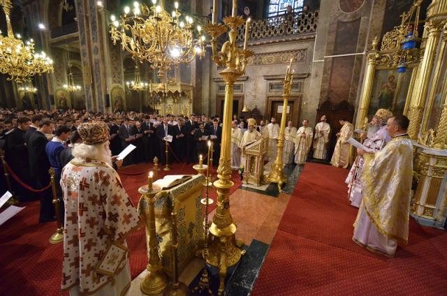 Teologii ieșeni au depus jurământul de credință (foto)