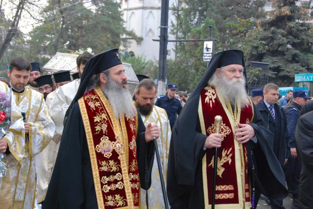 Scoaterea  moaștelor Sfintei Cuvioase Parascheva (2008)