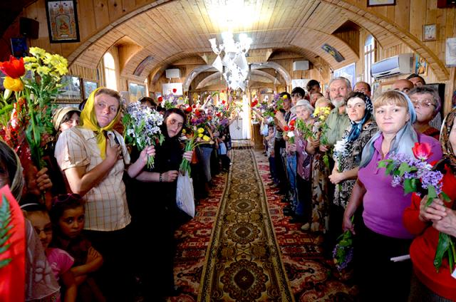 IPS Teofan, vizite pastorale în parohii botoşănene (14 fotografii)