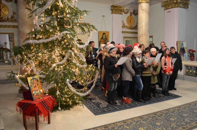 Colindători la Reşedinţa Mitropolitană - Parohia Liteni, Belceşti