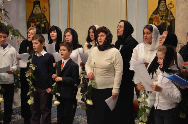 Colindători la Reşedinţa Mitropolitană - Parohia Moineşti, com. Popricani, Iaşi