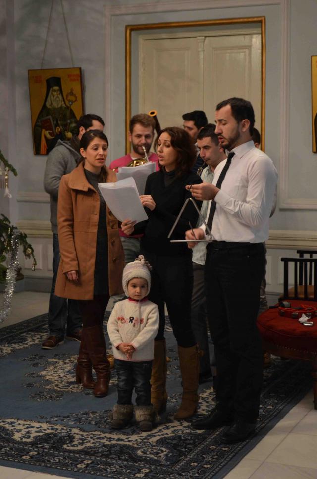 Colindători la Reşedinţa Mitropolitană - Santa's Band