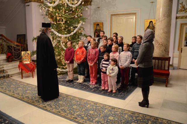 Colindători la Reşedinţa Mitropolitană - Parohia Buruieneşti, Iaşi