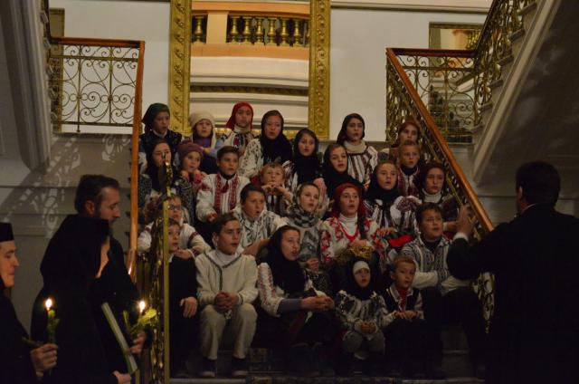Colindători la Reşedinţa Mitropolitană - Parohia Pancu
