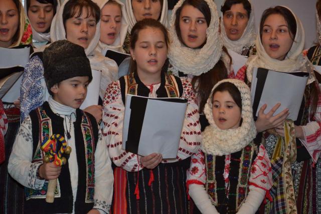 Colindători la Reşedinţa Mitropolitană - Parohia Sabasa, Protopopiatul Ceahlău