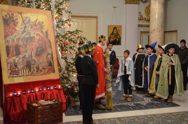 Colindători la Reşedinţa Mitropolitană - Copii de la Asociația Familia Nostră Iași