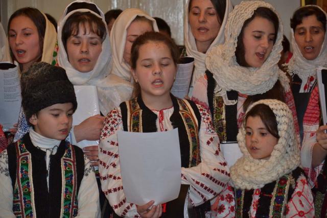 Colindători la Reşedinţa Mitropolitană - Parohia Sabasa, Protopopiatul Ceahlău