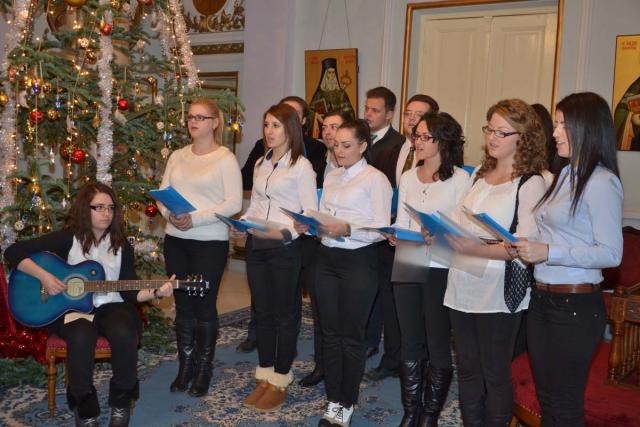 Colindători la Reşedinţa Mitropolitană - Voluntari de la Universitatea de Agronomie din Iași