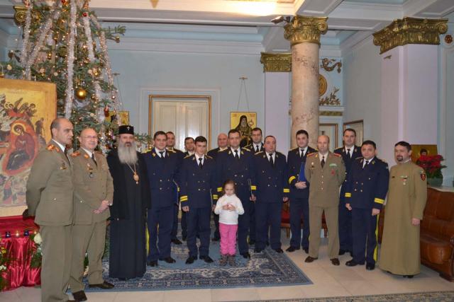 Colindători la Reşedinţa Mitropolitană - Brigada 15 Mecanizată Iaşi