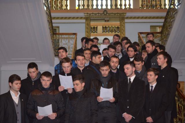 Colindători la Reşedinţa Mitropolitană -Colegiul Sf. Nicolae Iași