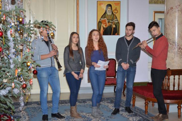 Colindători la Reşedinţa Mitropolitană - Grupul Instrumental Cvintet, Liceul Octav Bancila din Iasi