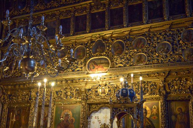 Liniște tainică la Mănăstirea Golia (galerie foto)