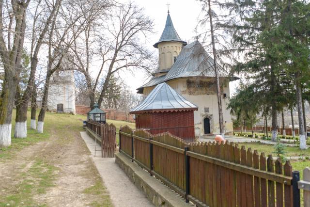 (Foto) Mănăstirea Coșula