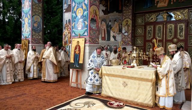 Sărbătoarea Sfântului Ioan Iacob la Seminarul Teologic de la Mănăstirea Neamț - galerie foto