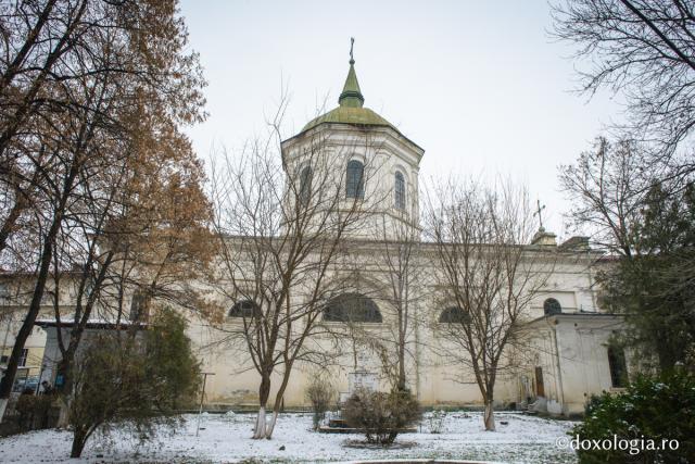 (Foto) Biserica „Sfântul Spiridon” din Iași