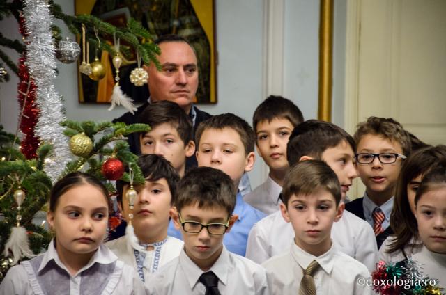 Colindători la Reședința Mitropolitană - Școala Tomești, județul Iași
