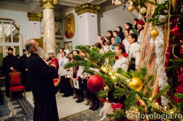 Colindători la Reședința mitropolitană - parohia Talpalari din Iași