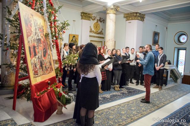 Colindători la Reședința Mitropolitană - Corul „Sf. Ioan Cucuzel”, Iași