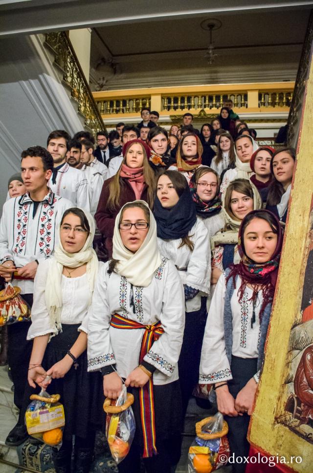 Colindători la Reședința Mitropolitană - filialele ATOR: Iași, Tg. Neamț, Roznov, Pașcani, Holm, Podoleni și Belcești