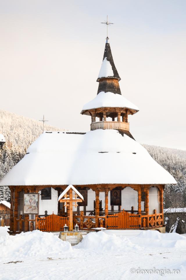 Iarna la mănăstirea Petru Vodă